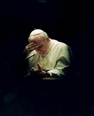Pope John Paul II Reading a Prayer by Unbekannt Unbekannt